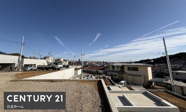 �_�ސ쌧���l�s����l�G����̐V�z��ˌ��Ă̑O�ʓ��H�܂ތ��n�ʐ^