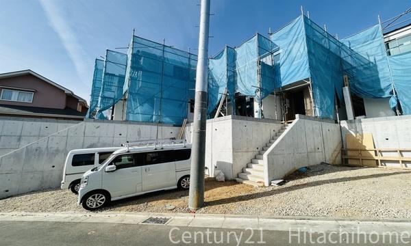 �_�ސ쌧���l�s����l�G����̐V�z��ˌ��Ă̑O�ʓ��H�܂ތ��n�ʐ^