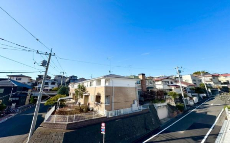 �����s���c�s����2���ڂ̐V�z��ˌ��Ă̏Z�˂���̒��]�ʐ^