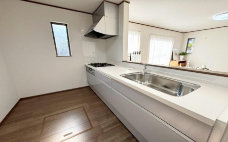 �����s���c�s����2���ڂ̐V�z��ˌ��ẴL�b�`��