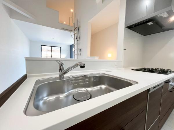 �_�ސ쌧���͌��s��摊��3���ڂ̐V�z��ˌ��ẴL�b�`��