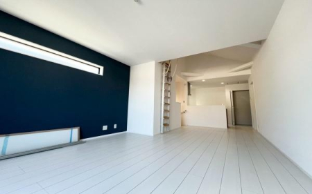 �_�ސ쌧���͌��s��摊��3���ڂ̐V�z��ˌ��Ẵ��r���O