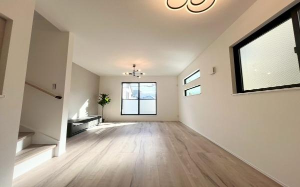 �_�ސ쌧��a�s�����ъ�1���ڂ̐V�z��ˌ��Ẵ��r���O