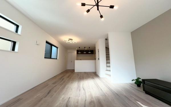 �_�ސ쌧��a�s�����ъ�1���ڂ̐V�z��ˌ��Ẵ��r���O