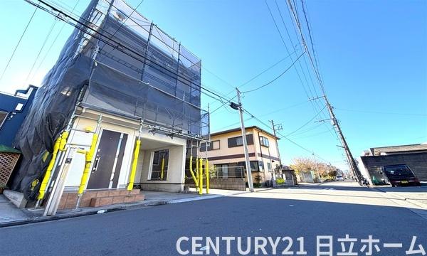 �_�ސ쌧���s������{1���ڂ̒��È�ˌ��Ă̑O�ʓ��H�܂ތ��n�ʐ^