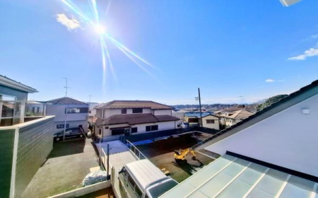 �_�ސ쌧���l�s�˒ˋ�[�J���̐V�z��ˌ��Ă̏Z�˂���̒��]�ʐ^