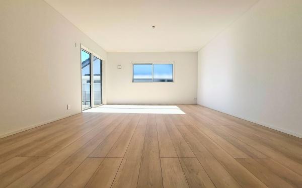 �_�ސ쌧���l�s�˒ˋ�[�J���̐V�z��ˌ��Ẵ��r���O