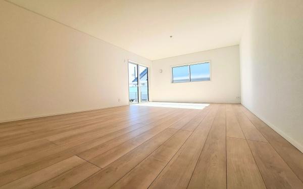 �_�ސ쌧���l�s�˒ˋ�[�J���̐V�z��ˌ��Ẵ��r���O