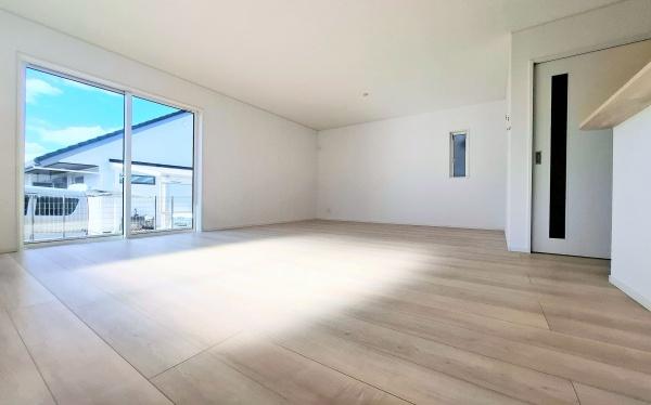 �_�ސ쌧���l�s�˒ˋ�[�J���̐V�z��ˌ��Ẵ��r���O