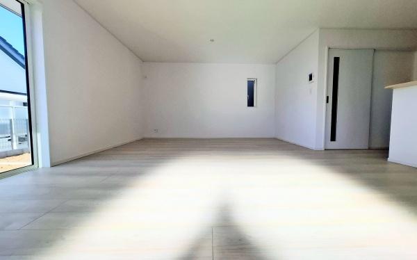 �_�ސ쌧���l�s�˒ˋ�[�J���̐V�z��ˌ��Ẵ��r���O