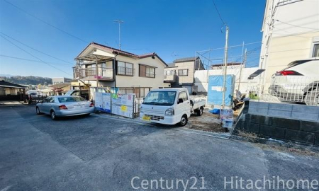 �_�ސ쌧���l�s���J�撆���~1���ڂ̐V�z��ˌ��Ă̑O�ʓ��H�܂ތ��n�ʐ^