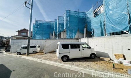 �_�ސ쌧���l�s����l�G����̐V�z��ˌ��Ă̑O�ʓ��H�܂ތ��n�ʐ^