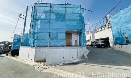 �_�ސ쌧���l�s����l�G����̐V�z��ˌ��Ă̑O�ʓ��H�܂ތ��n�ʐ^