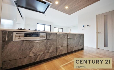 �_�ސ쌧���l�s�����x����1���ڂ̐V�z��ˌ��ẴL�b�`��