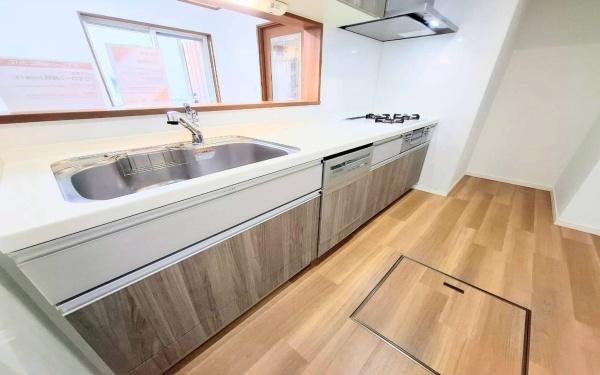 �����s���c�s�X��5���ڂ̒��È�ˌ��ẴL�b�`��