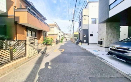 �_�ސ쌧���s������s�m�؂̒��È�ˌ��Ă̑O�ʓ��H�܂ތ��n�ʐ^