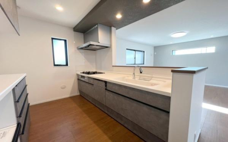 �_�ސ쌧��a�s���ߊԂ̐V�z��ˌ��ẴL�b�`��