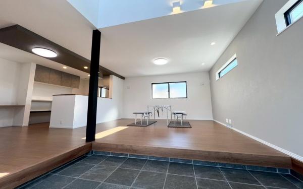 �_�ސ쌧��a�s���ߊԂ̐V�z��ˌ��Ẵ��r���O