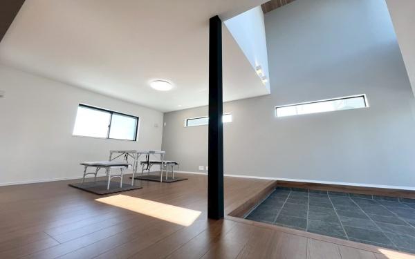 �_�ސ쌧��a�s���ߊԂ̐V�z��ˌ��Ẵ��r���O