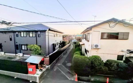 �_�ސ쌧���s������o�˂̒��È�ˌ��Ă̏Z�˂���̒��]�ʐ^