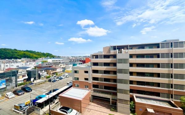�_�ސ쌧���l�s�`�k���q�R5���ڂ̒��Ã}���V�����̏Z�˂���̒��]�ʐ^