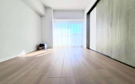 �����s���c�s�����c4���ڂ̒��Ã}���V�����̐Q��