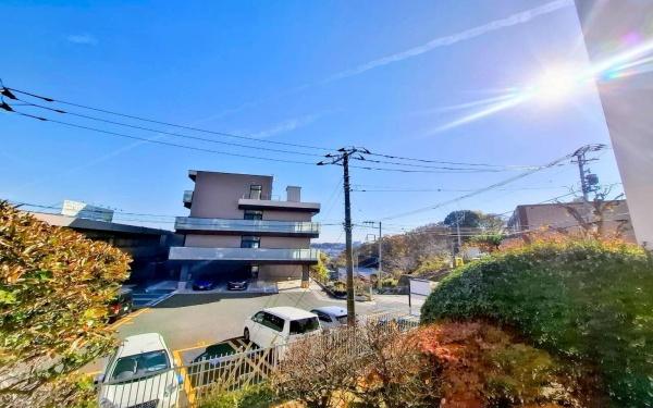 �����s���c�s�����c4���ڂ̒��Ã}���V�����̏Z�˂���̒��]�ʐ^