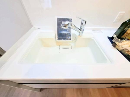 �����s���c�s�����c4���ڂ̒��Ã}���V�����̃L�b�`��