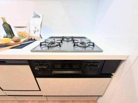 �����s���c�s�����c4���ڂ̒��Ã}���V�����̃L�b�`��