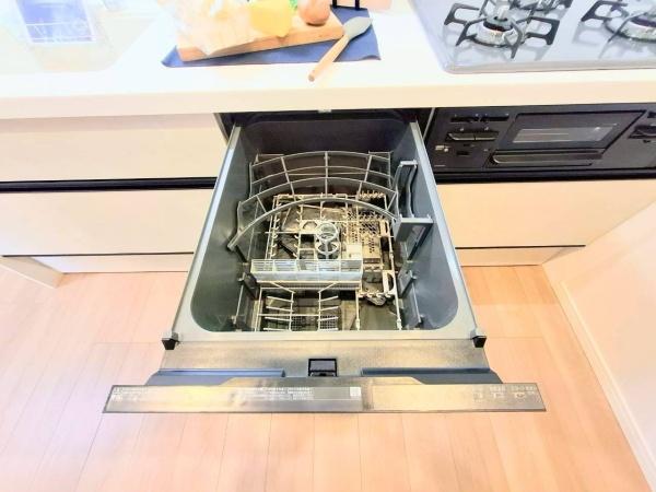 �����s���c�s�����c4���ڂ̒��Ã}���V�����̃L�b�`��