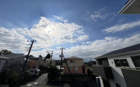 �_�ސ쌧���s��������P�u7���ڂ̐V�z��ˌ��Ă̏Z�˂���̒��]�ʐ^
