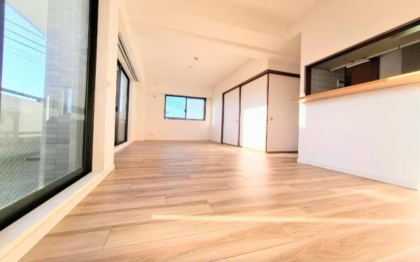 �_�ސ쌧���s������h�͌�6���ڂ̒��Ã}���V�����̃��r���O