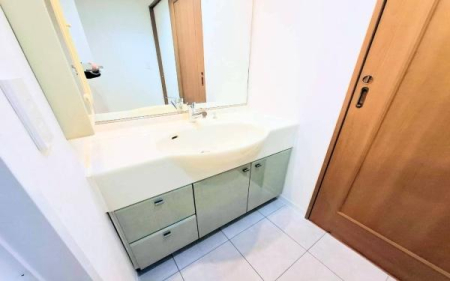 �_�ސ쌧���s������h�͌�6���ڂ̒��Ã}���V�����̐��ʑ�E���ʏ�