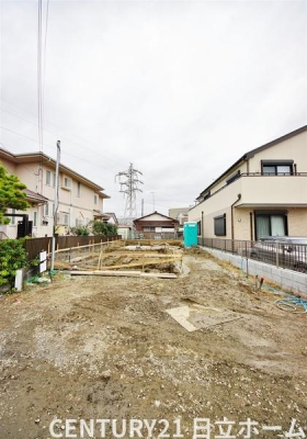 �_�ސ쌧���q�s���{2���ڂ̐V�z��ˌ��Ă̑O�ʓ��H�܂ތ��n�ʐ^