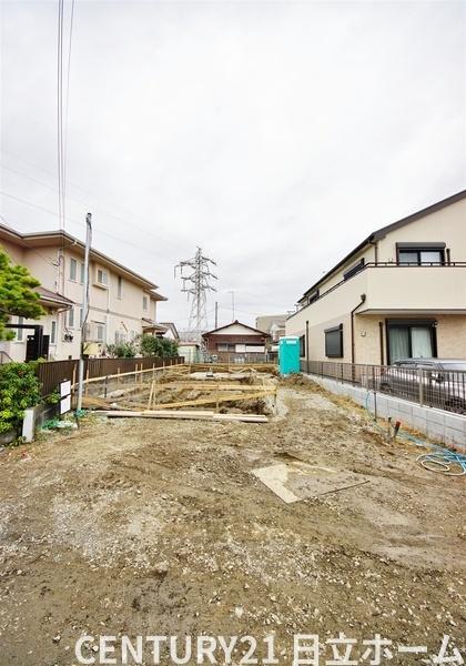 �_�ސ쌧���q�s���{2���ڂ̐V�z��ˌ��Ă̑O�ʓ��H�܂ތ��n�ʐ^