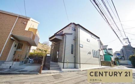 �_�ސ쌧���l�s��撆��2���ڂ̐V�z��ˌ��Ă̑O�ʓ��H�܂ތ��n�ʐ^