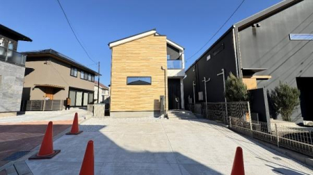 �_�ސ쌧���l�s�s�}�擌�R�c1���ڂ̐V�z��ˌ��Ă̌��n�O�ώʐ^