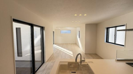 �_�ސ쌧���l�s�s�}�擌�R�c1���ڂ̐V�z��ˌ��Ẵ��r���O