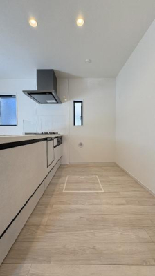 �_�ސ쌧���l�s�s�}�擌�R�c1���ڂ̐V�z��ˌ��ẴL�b�`��