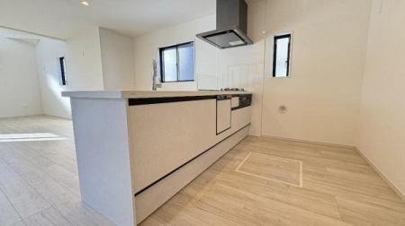 �_�ސ쌧���l�s�s�}�擌�R�c1���ڂ̐V�z��ˌ��ẴL�b�`��