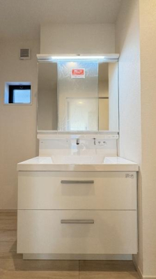 �_�ސ쌧���l�s�s�}�擌�R�c1���ڂ̐V�z��ˌ��Ă̐��ʑ�E���ʏ�