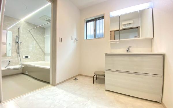 �_�ސ쌧���l�s���J��쐣�J2���ڂ̐V�z��ˌ��Ă̐��ʑ�E���ʏ�