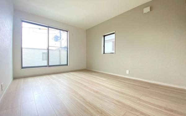 �_�ސ쌧���l�s���J��쐣�J2���ڂ̐V�z��ˌ��Ă̎q������