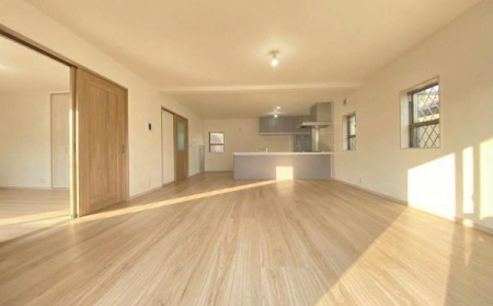 �_�ސ쌧���l�s���J��쐣�J2���ڂ̐V�z��ˌ��Ẵ��r���O