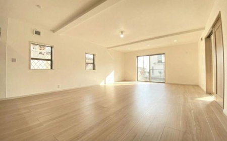 �_�ސ쌧���l�s���J��쐣�J2���ڂ̐V�z��ˌ��Ẵ��r���O