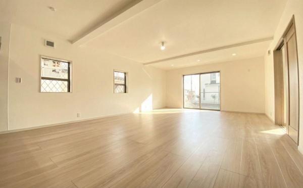 �_�ސ쌧���l�s���J��쐣�J2���ڂ̐V�z��ˌ��Ẵ��r���O