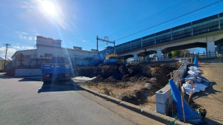 �_�ސ쌧���l�s���a�򒆉��k5���ڂ̐V�z��ˌ��Ă̑O�ʓ��H�܂ތ��n�ʐ^