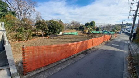 �_�ސ쌧���l�s����㔒�����̓y�n�̑O�ʓ��H�܂ތ��n�ʐ^