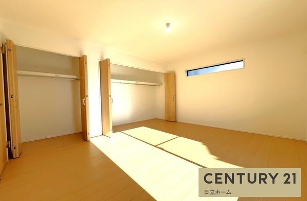 �_�ސ쌧���s�����扤�T����5���ڂ̐V�z��ˌ��Ă̐Q��