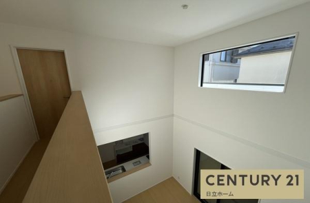 �_�ސ쌧���s�����扤�T����5���ڂ̐V�z��ˌ��Ă̎q������